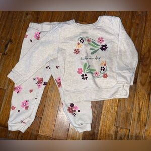 Sweatshirt and sweatpant set